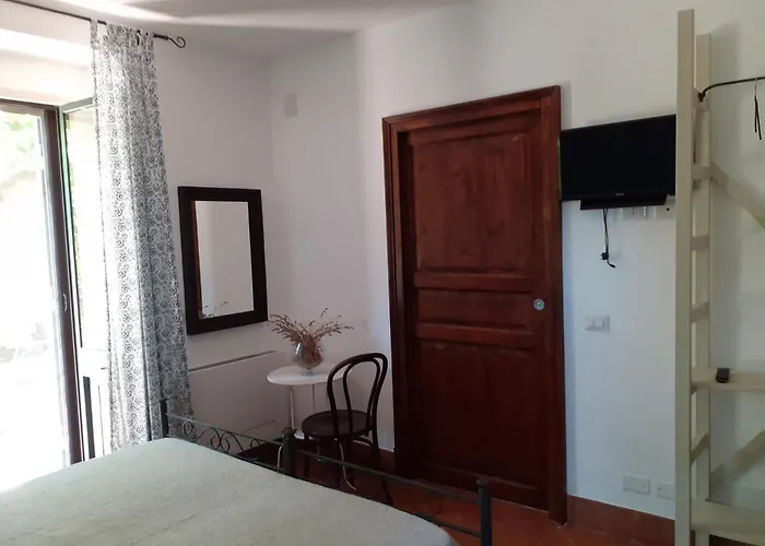 Contrada Zerbate Alojamento de Acomodação e Pequeno-almoço Aci SantʼAntonio